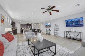 Sleek Modern and Open Layout Close to Everything Family